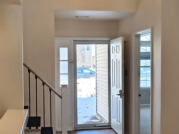 4th image of 22 Kern Dr