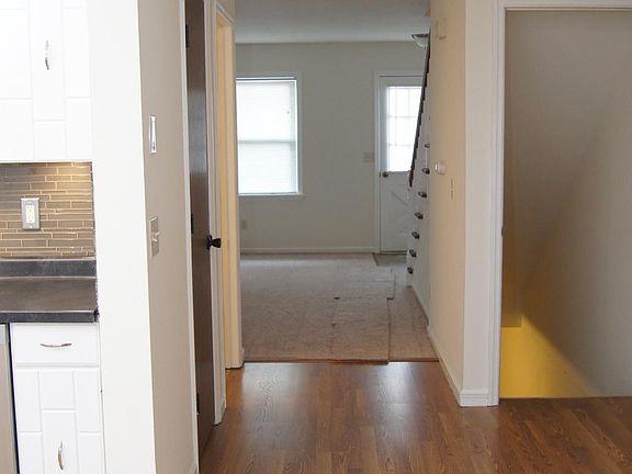 4th image of 424 N Clay Ave Unit F