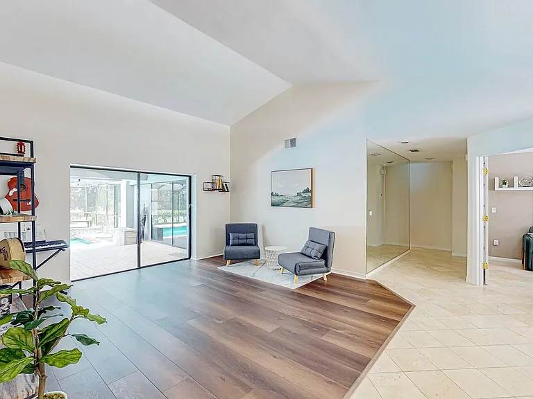 16004 Amberly Dr — Photo 3