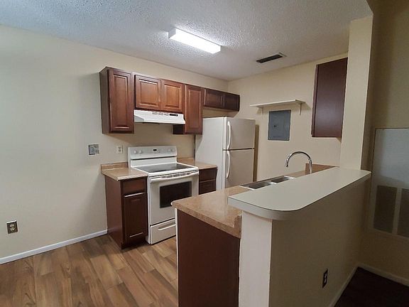 4th image of 2565 Grassy Point Dr Unit 203
