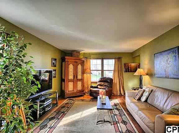 4th image of 6 Woodview Dr