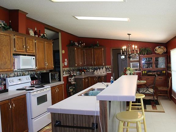 3rd image of 455 Leonard Ln