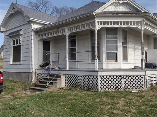 533 4th St, Barnard, MO 64423