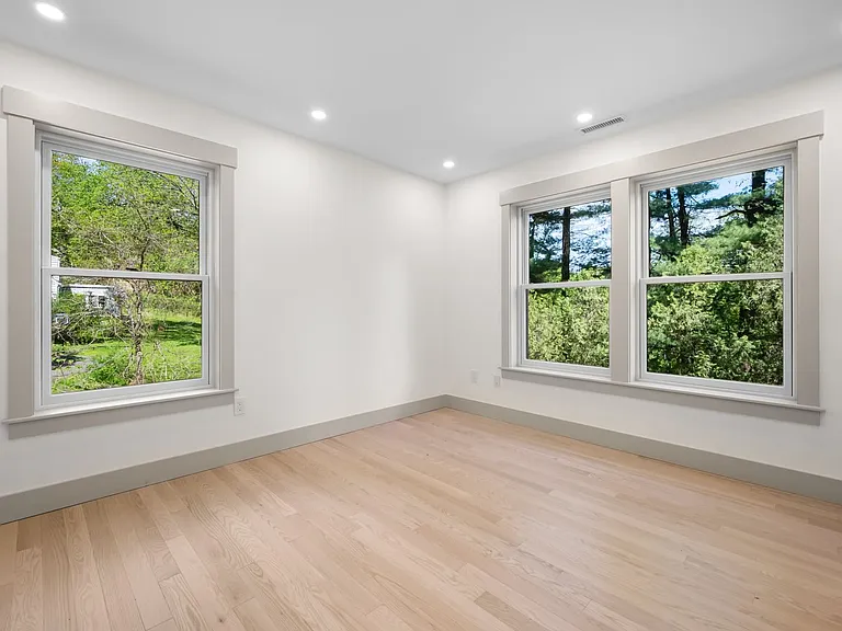 1111 Hardscrabble Rd — Photo 30