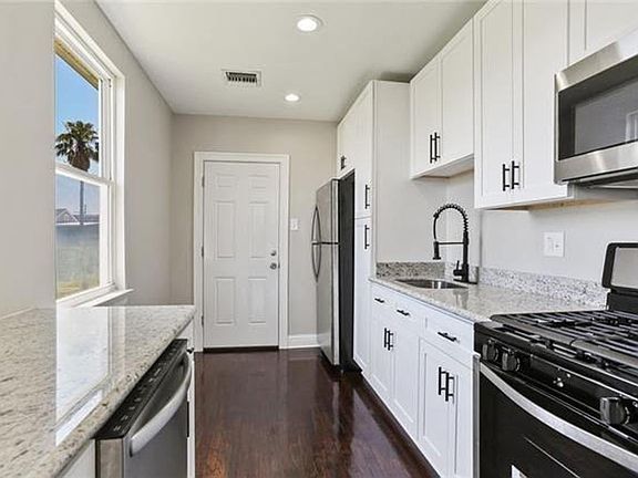 4th image of 2318-2320 Madrid St #2318