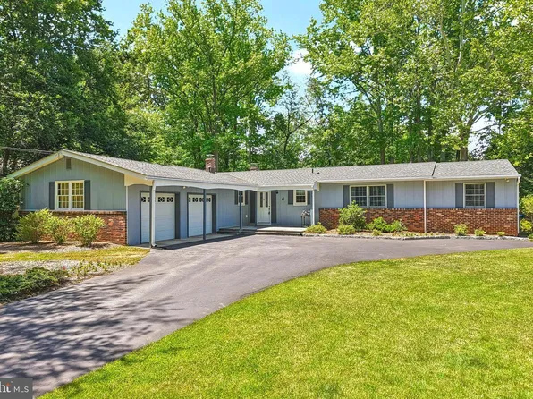 6 Ohio Trl, Medford, NJ 08055