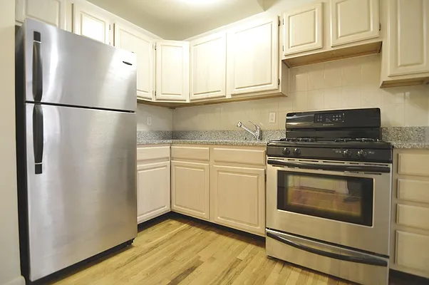 Rented by Bold New York | media 33