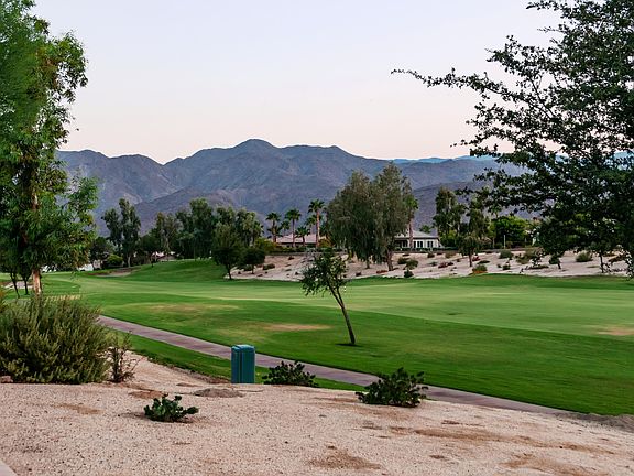 4th image of 61475 Topaz Dr