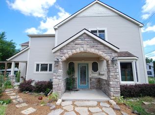 912 N 4th St, Watertown, WI 53098