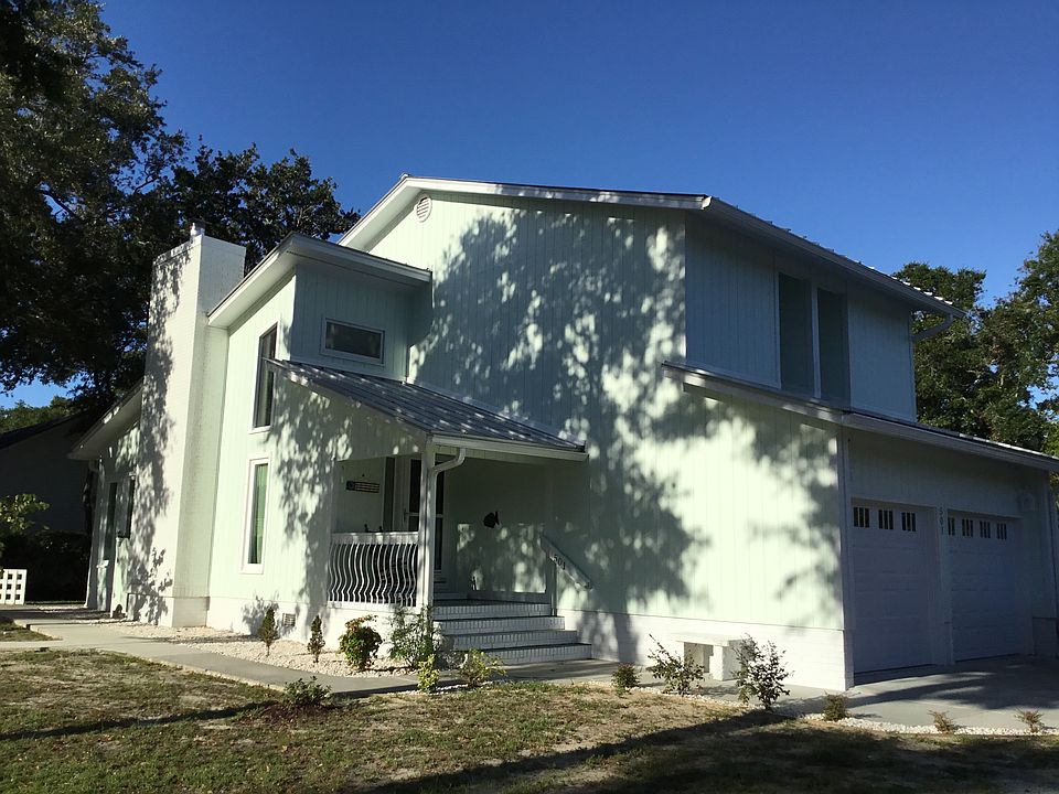 1st image of 501 W Oak Island Dr
