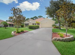 491 Fellenz St SW, Palm Bay, FL 32908