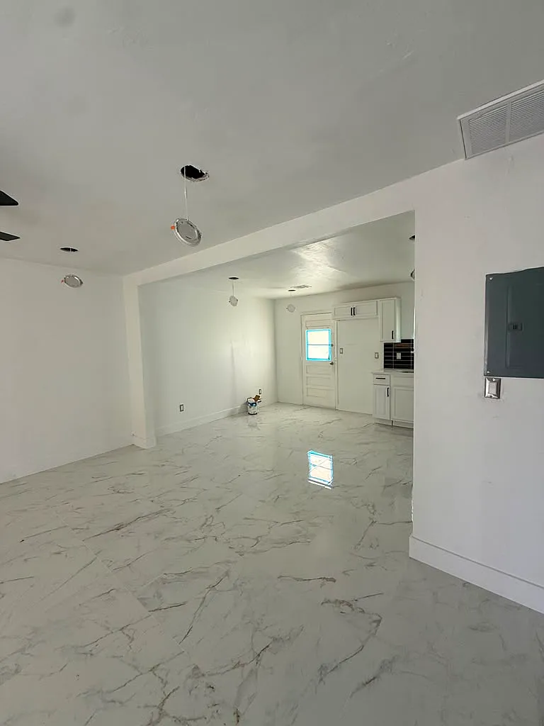 2032 Julie Dr — Photo 3