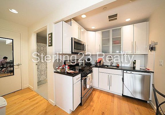 2nd image of 23-15 Astoria Blvd #6P