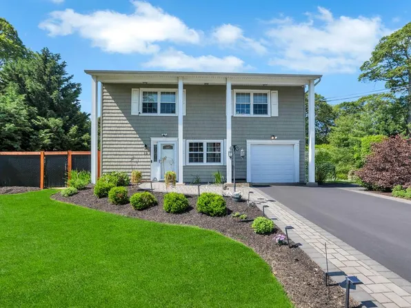 12 Turin Street, East Patchogue, NY 11772