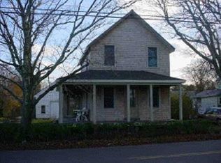 22 Wing Rd, Oak Bluffs, MA 02557