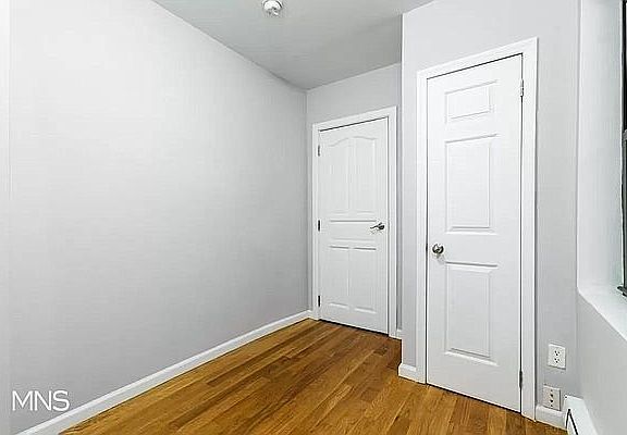 5th image of 340 W 49th St APT 3RE
