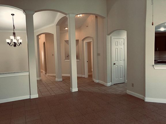 3rd image of 14910 Bridle Bend Dr