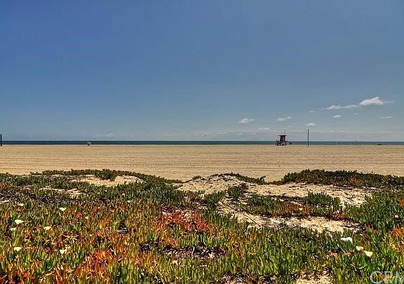 3rd image of 6406 W Oceanfront