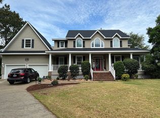 1052 Martins Point Rd, Kitty Hawk, NC 27949