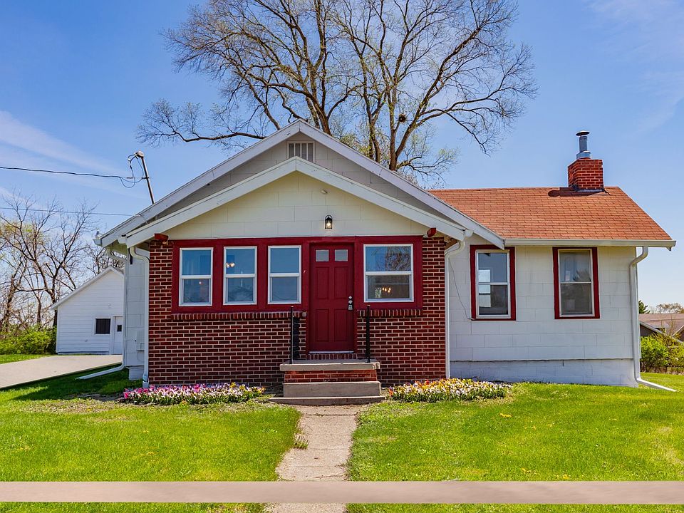 1st image of 3141 SE 22nd St