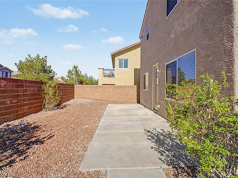 10560 Laurelwood Lake Ave — Photo 29