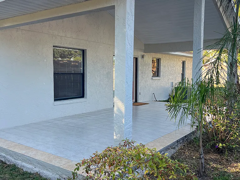 2736 Shadecrest Rd — Photo 3