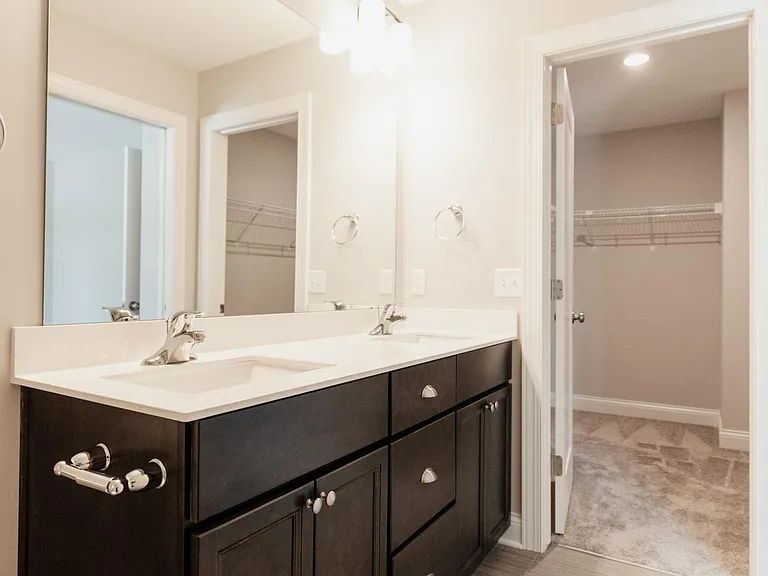 1703 Southpoint Ln — Photo 45