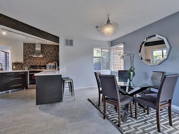 4th image of 3953 Perie Ln