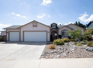 889 Vista Park Dr, Carson City, NV