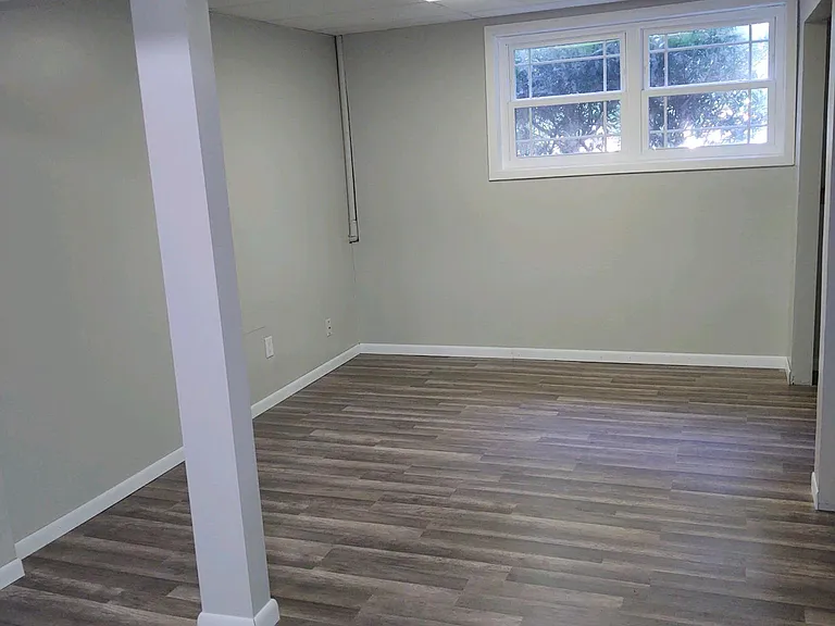 1316 E Woodshire Dr — Photo 32