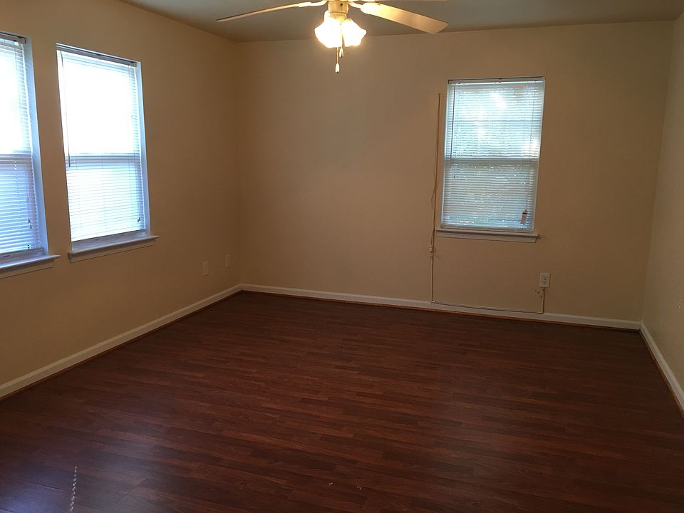1st image of 5326 Eaton Cres