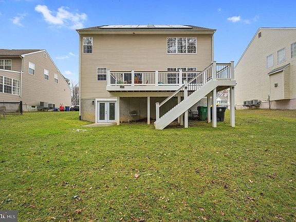 3rd image of 174 Albacore Dr