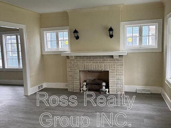 2nd image of 1420 Addington Rd
