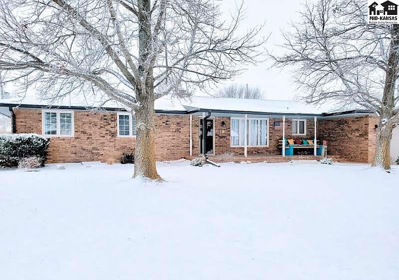 1st image of 39 E Detroit Dr