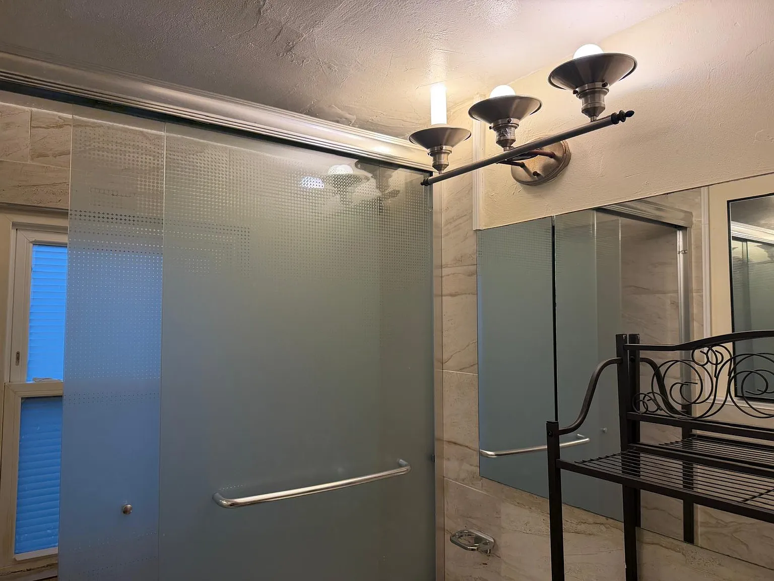 2 bed, $2,700 — Photo 1