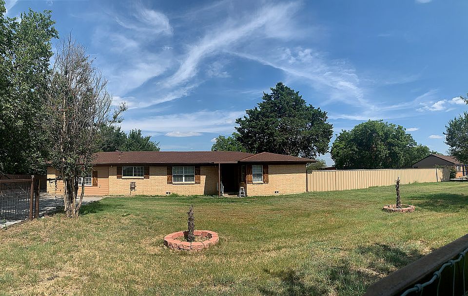 1st image of 112 N Forest Hill Dr