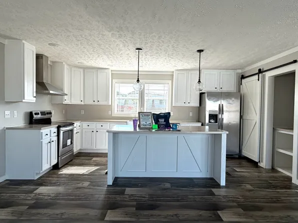 1400 Mallard Duck Rd, Columbia, TN 38401