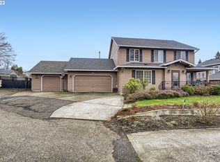 15300 SE View Meadows Ln, Milwaukie, OR 97267