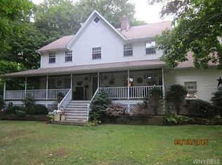 225 Akron Rd, Akron, NY 14001