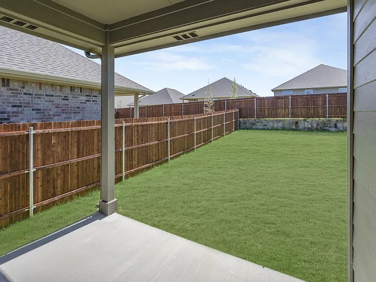 1219 Rockwater Dr — Photo 17