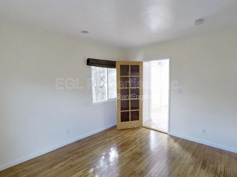 1287 S Cochran Ave #1 — Photo 4
