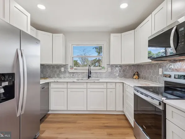 317 Cayuga Trl, Browns Mills, NJ 08015