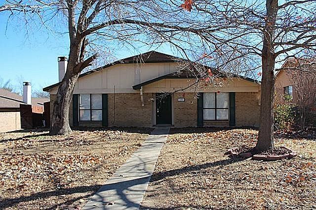1st image of 1406 Frio Ln