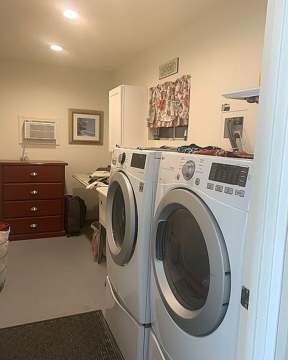 Large Laundry Room