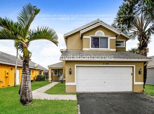 2716 Arrowwood Ct, Fort Lauderdale, FL 33328