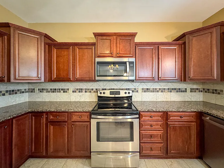 2900 Blackwater Ct — Photo 4