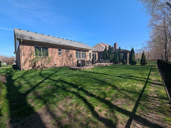 2nd image of 45654 Lookout Dr