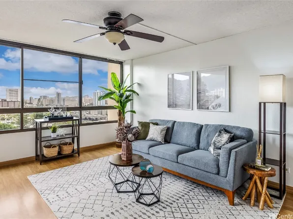 1054 Green St APT 504, Honolulu, HI 96822