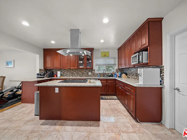3114 Henrietta Ave — Photo 9