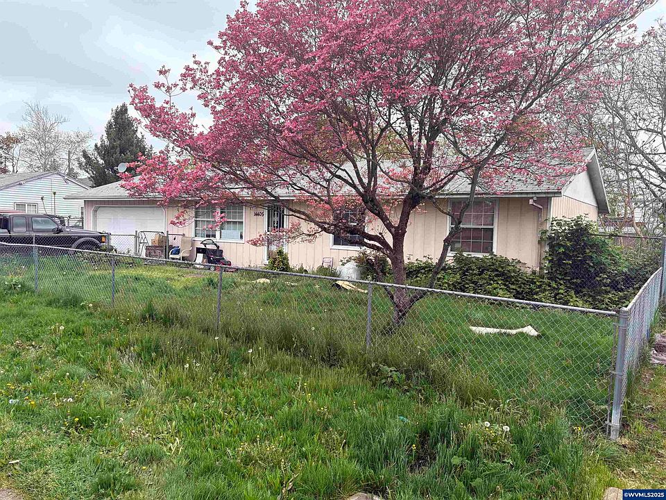 2nd image of 14405 SE Alder St